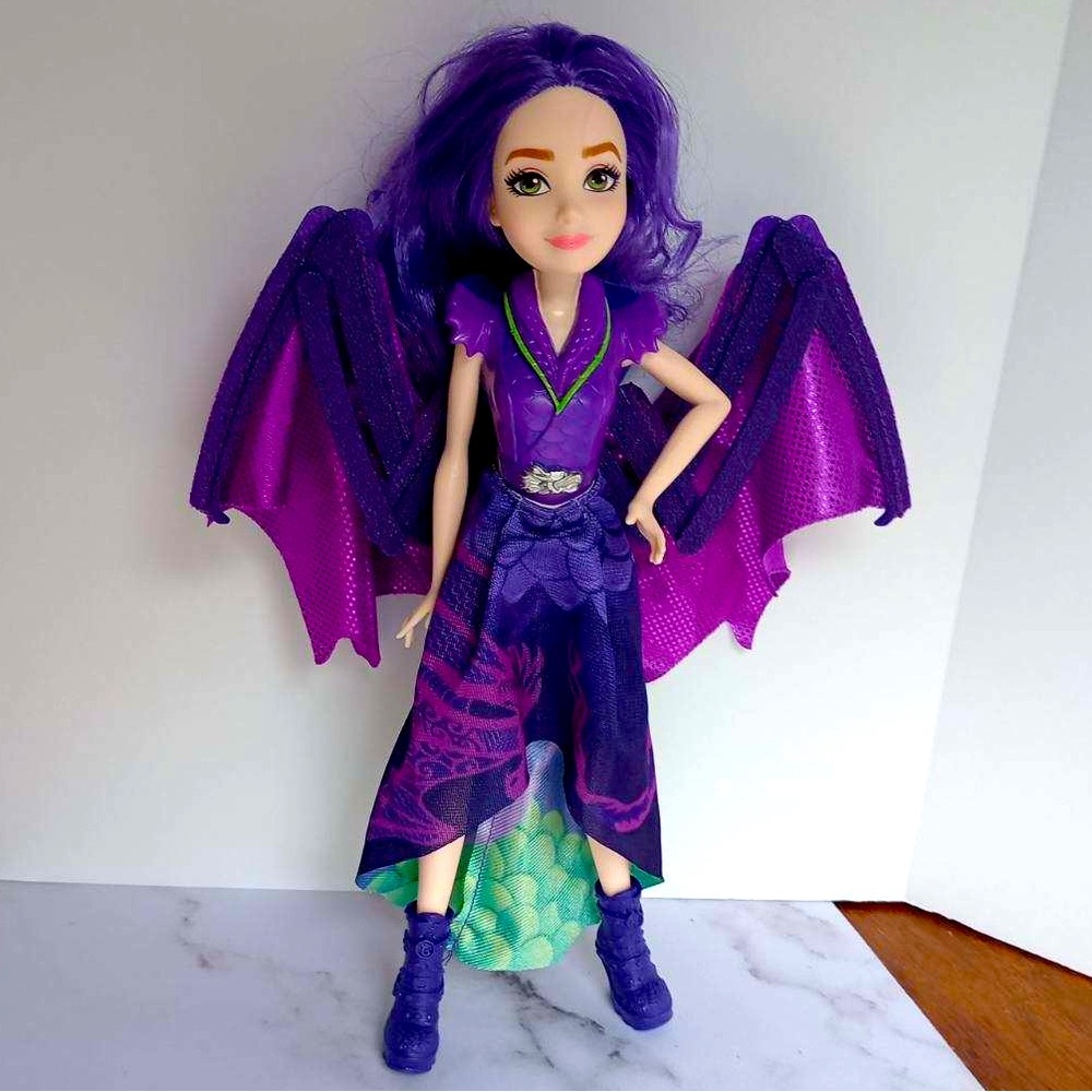 Disney's Descendants 3 Mal Dragon Queen Doll w/ Expanding Wings